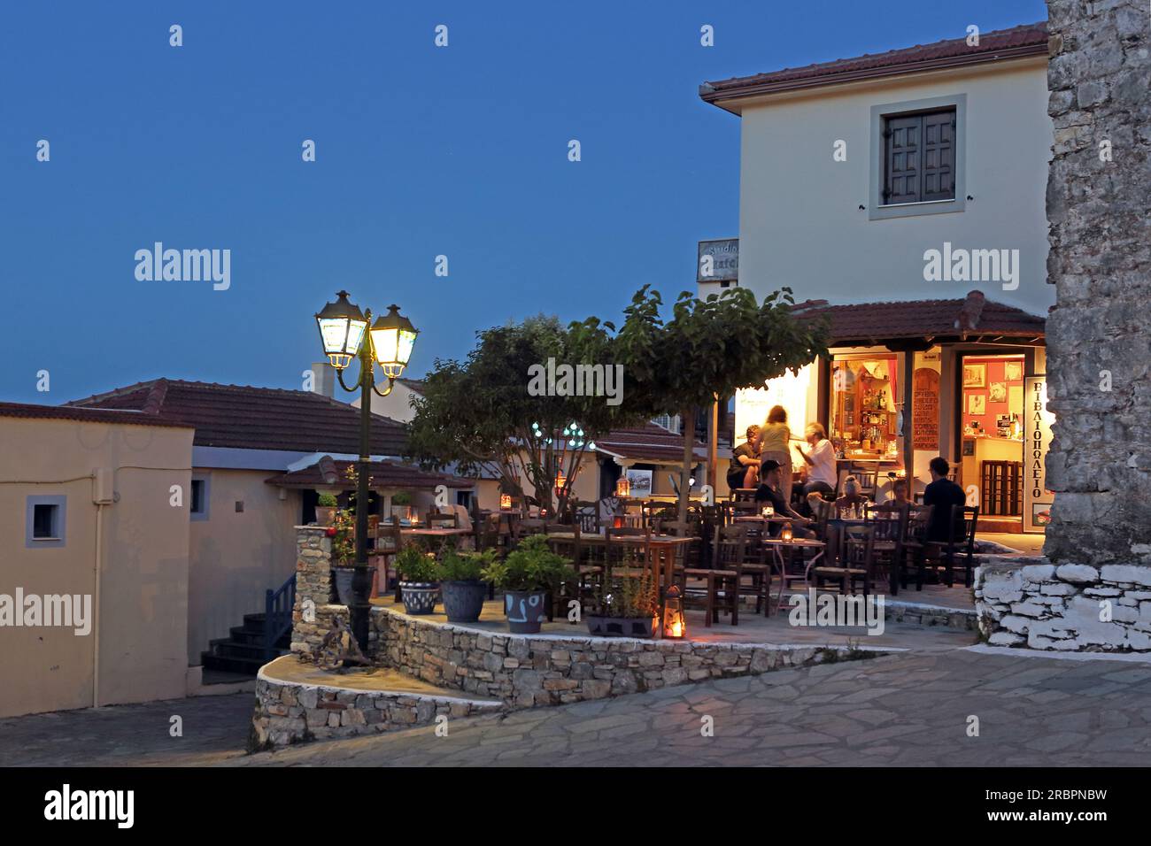 Das Dorf Chora im Inneren der Insel Alonissos, Nordsporaden, Griechenland Stockfoto