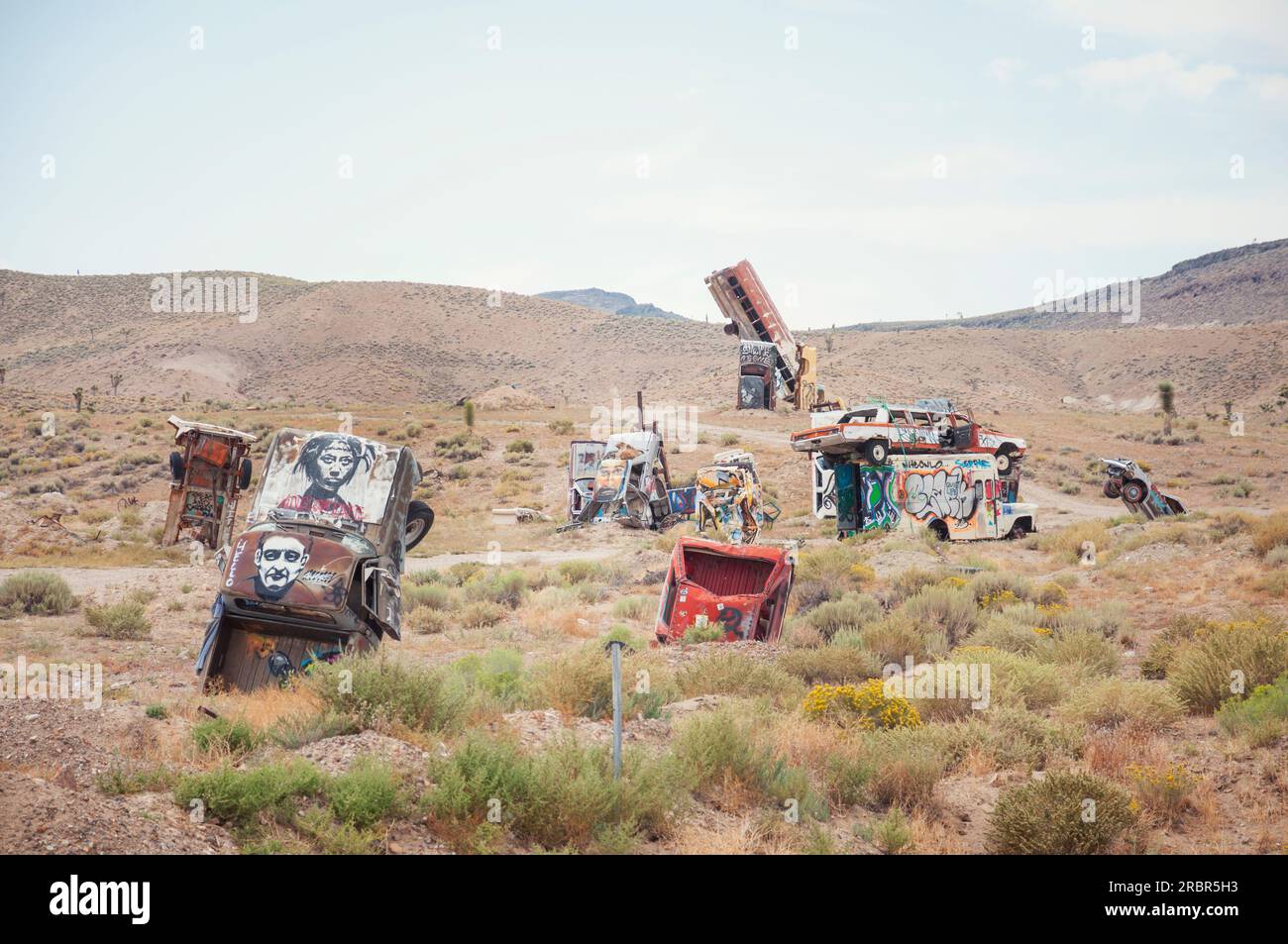 08-14-2017 Goldfield, NV, USA. International Car Forest of the Last Church. Stockfoto