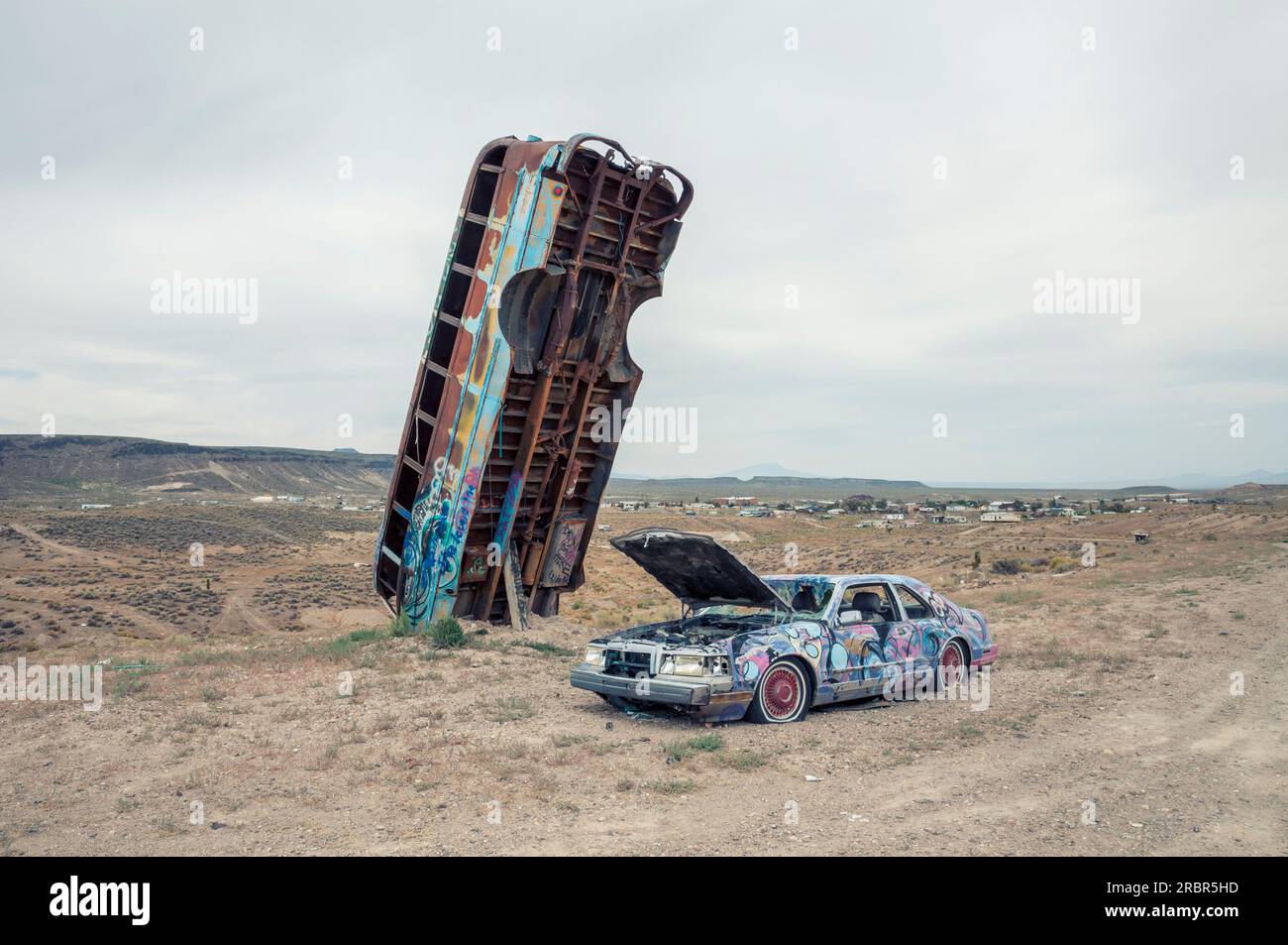 08-14-2017 Goldfield, NV, USA. International Car Forest of the Last Church. Stockfoto