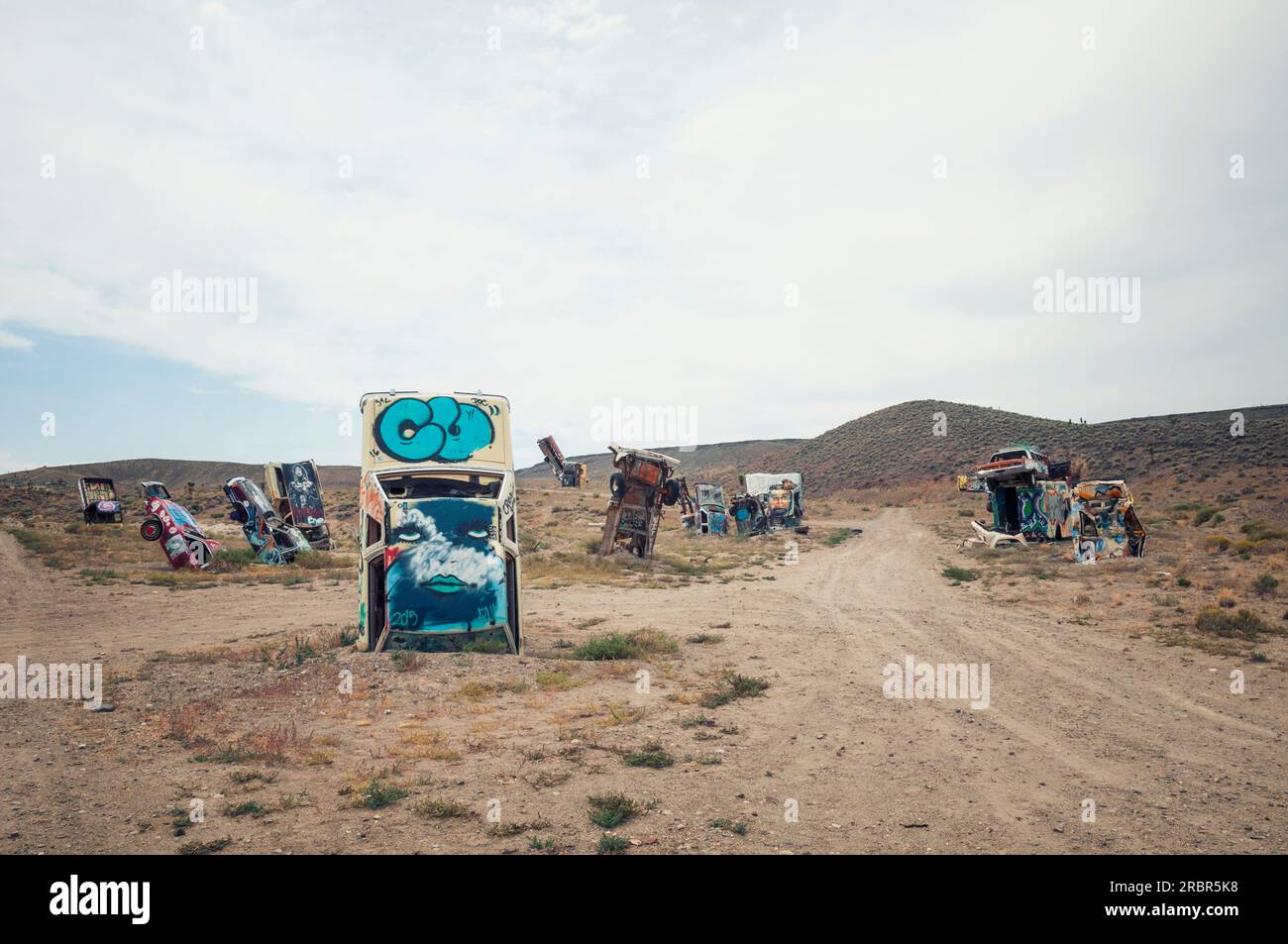 08-14-2017 Goldfield, NV, USA. International Car Forest of the Last Church. Stockfoto