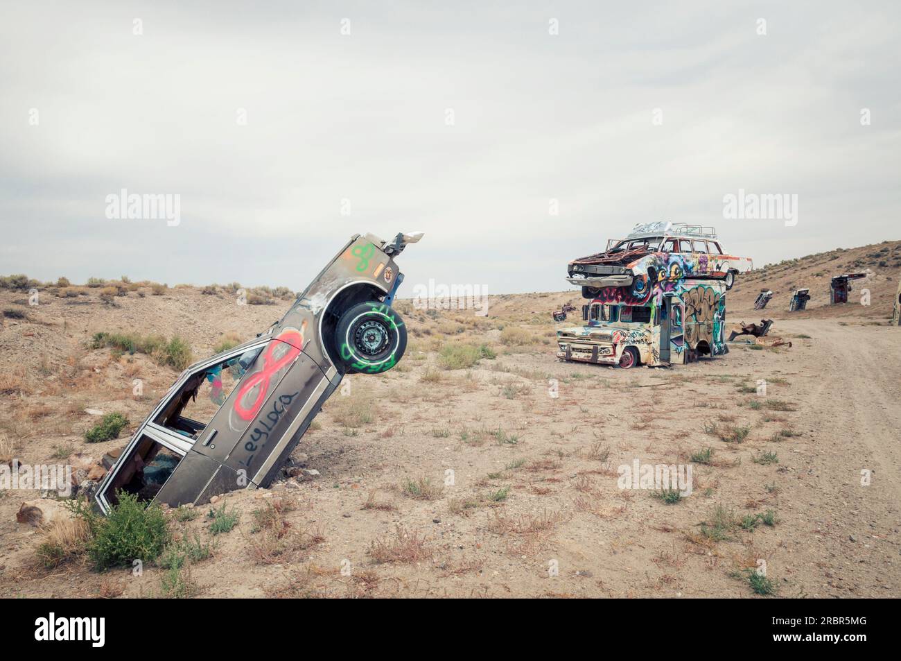08-14-2017 Goldfield, NV, USA. International Car Forest of the Last Church. Stockfoto