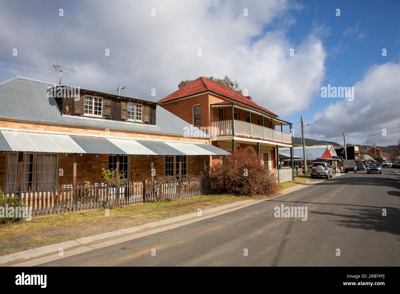 Juli 2023, Sofala Stadtzentrum, kleines NSW Dorf älteste Goldrauschstadt in Australien, historisches Anwesen in der Denison Street, New South Wales, Australien Stockfoto
