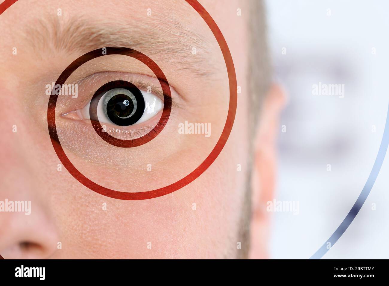 Hypnose und Therapie. Wirbele über das Gesicht des jungen Mannes, Nahaufnahme. Collage-Design Stockfoto