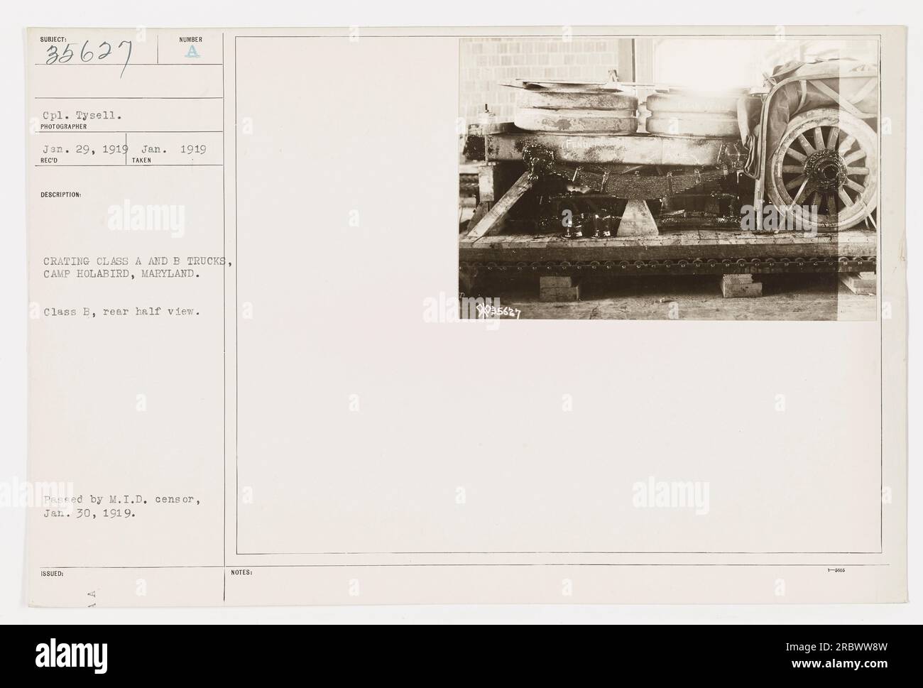 CPL. Tysell verpackt LKWs der Klasse A und B im Camp Holabird, Maryland im Januar 1919. Das Foto zeigt eine Rückansicht eines Lkws der Klasse B. Das Bild wurde am 29. Januar 1919 aufgenommen und am 30. Januar 1919 vom M.I.D.-Zensor genehmigt. 18BUED: ANMERKUNGEN 9035627. Stockfoto
