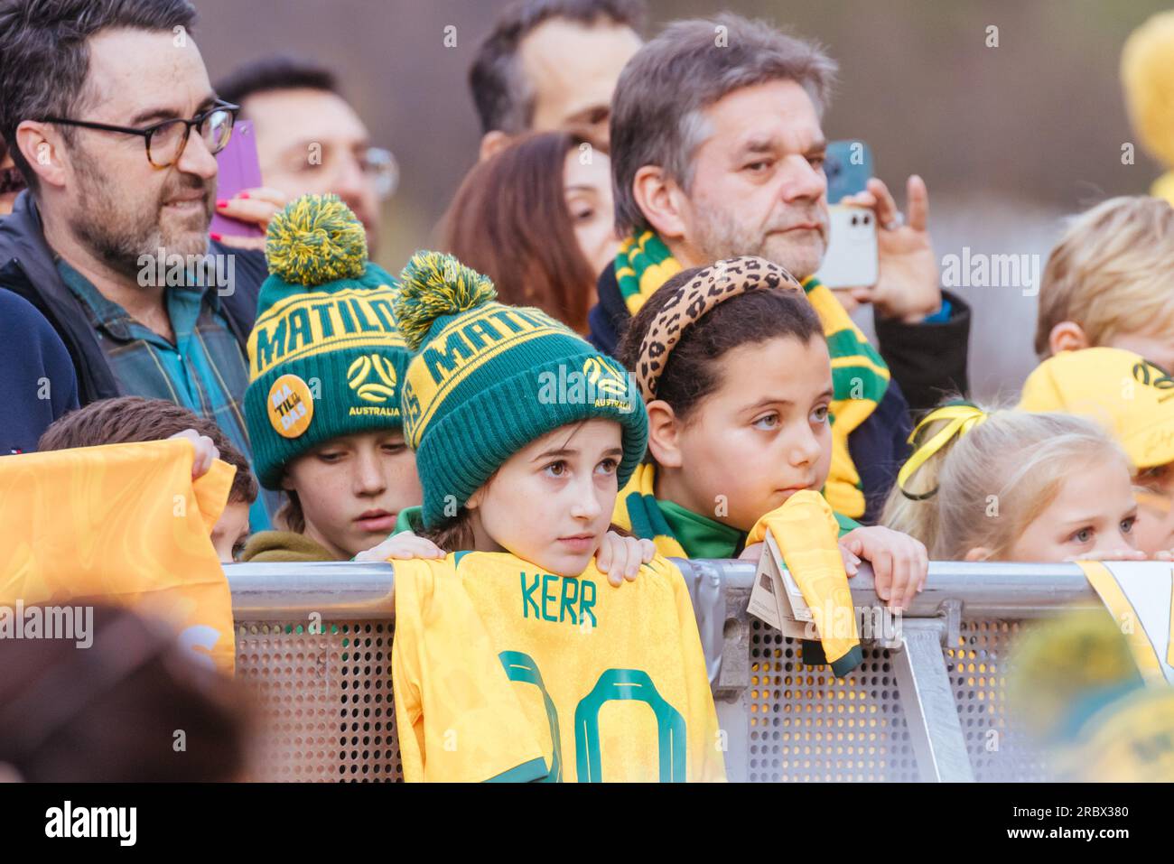 Melbourne, Victoria, Australien. 11. Juli 2023. MELBOURNE, AUSTRALIEN - JULI 11: Fans der australischen Commbank Matildas Women's World Cup-Mannschaft kündigen an und präsentieren sich am Federation Square am 11. Juli 2023 in Melbourne, Australien. (Kreditbild: © Chris Putnam/ZUMA Press Wire) NUR REDAKTIONELLE VERWENDUNG! Nicht für den kommerziellen GEBRAUCH! Kredit: ZUMA Press, Inc./Alamy Live News Stockfoto