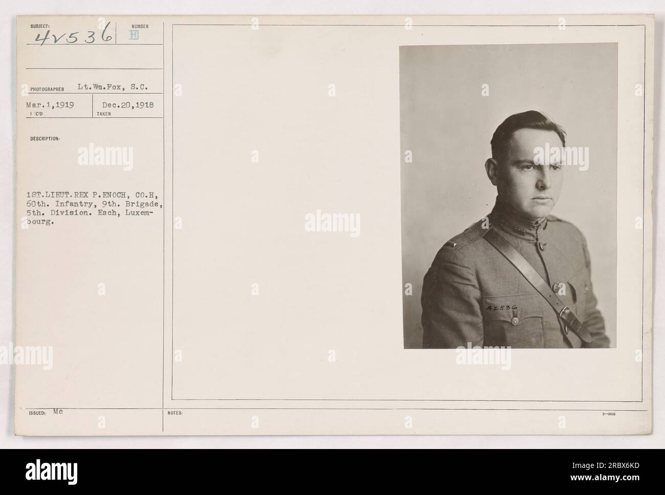 Amerikanischer Soldat, 18. Lieutenant Rex P. Enoch von der 60. Infanterie, 9. Brigade, 5. Division, fotografiert in Esch, Luxemburg, am 1. März 1919. Das Foto wurde von LT. W. Fox aufgenommen und am 20. Dezember 1918 von der Militärzensur herausgegeben. Referenznummer 111-SC-42536. Stockfoto