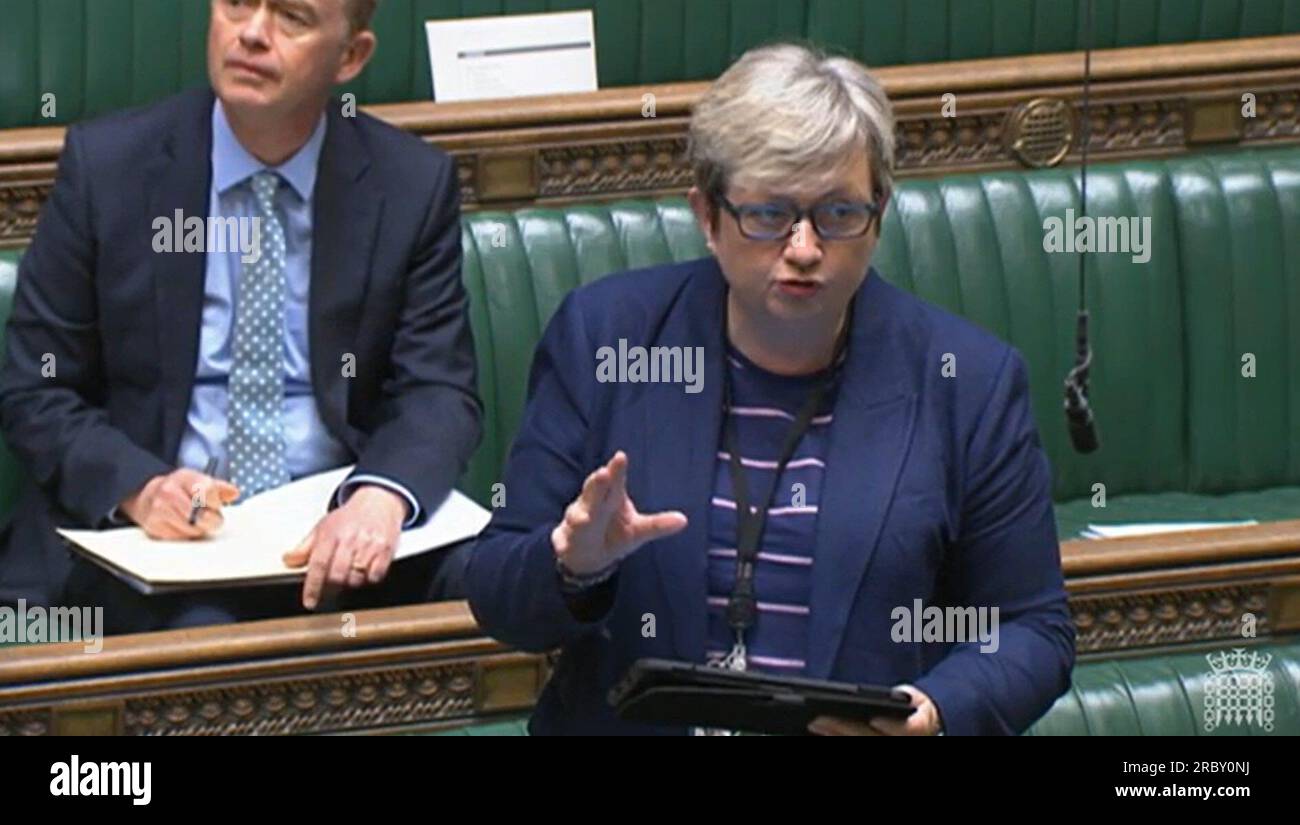 SNP Joanna Cherry spricht im Unterhaus in London während der Prüfung der Änderungsanträge der Lords zum Gesetz über illegale Migration. Bilddatum: Dienstag, 11. Juli 2023. Stockfoto