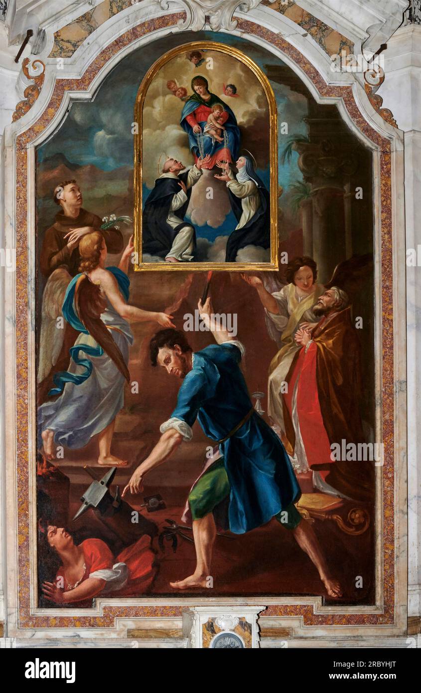 S. Eligio scaccia il diavolo con l’incudine con i santi protettori della Compagnia dei Fabbri, Madonna del Rosario con S. Domenico e S. Caterina da Si Stockfoto
