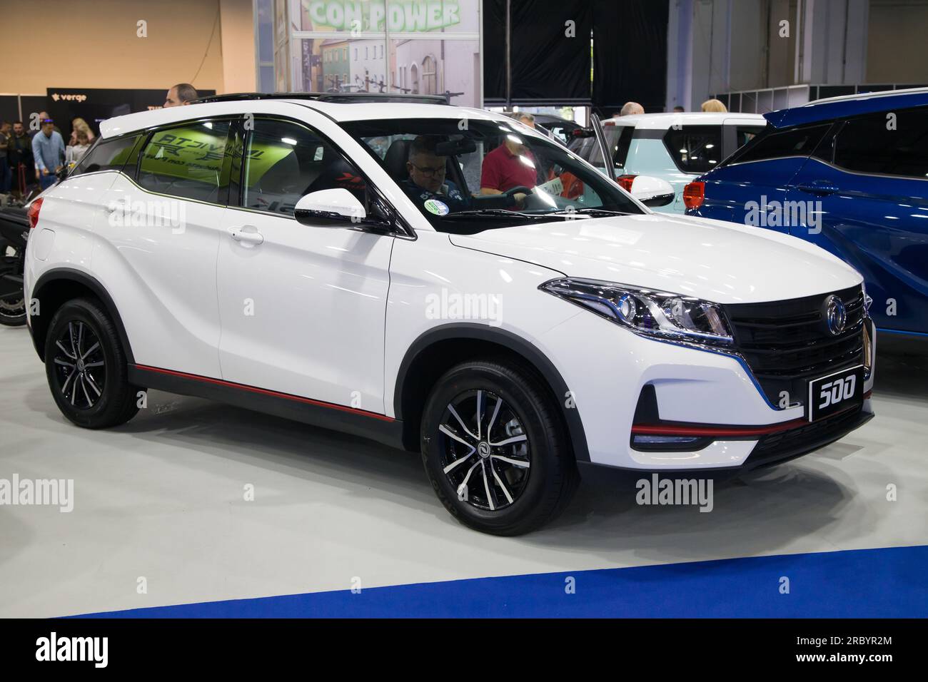 Barcelona, Spanien - 14. Mai 2023: DFSK 500 auf der Automobile Barcelona 2023 in Barcelona, Spanien. Stockfoto