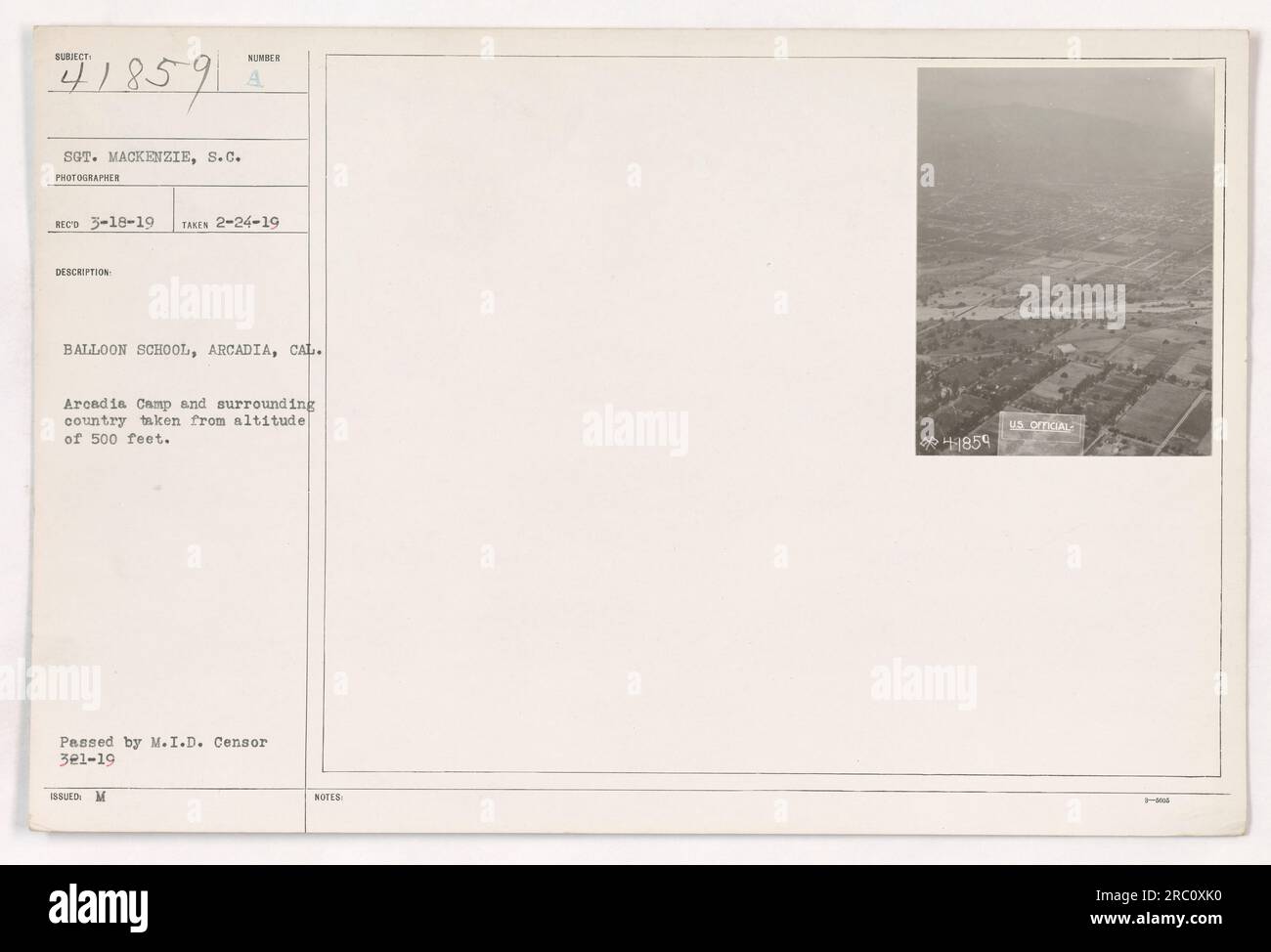 Luftaufnahme von Arcadia Camp und Umgebung aus einer Höhe von 500 Metern. Das Foto wurde von Sergeant Mackenzie aufgenommen, einem Fotografen, der mit den USA in Verbindung steht Signalkorps am 24. Februar 1919. Das Bild wurde vom M.I.D. bestätigt Zensur am 18. März 1919 und hat die Identifikationsnummer 111-SC-41859 erhalten. Es handelt sich um ein offizielles Foto, das zu Überwachungszwecken ausgestellt wurde. Stockfoto