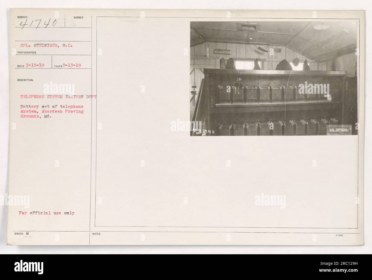 CPL. Steiniger, S.C.-Fotograf, nimmt am 13. Februar 1919 ein Bild auf der Aberdeen Proving Grounds, Md Das Foto zeigt einen Batteriesatz des Telefonnummernsystems, das im östlichen Departement verwendet wird. Dieses Telefonsystem ist nur für den offiziellen Gebrauch vorgesehen. Stockfoto