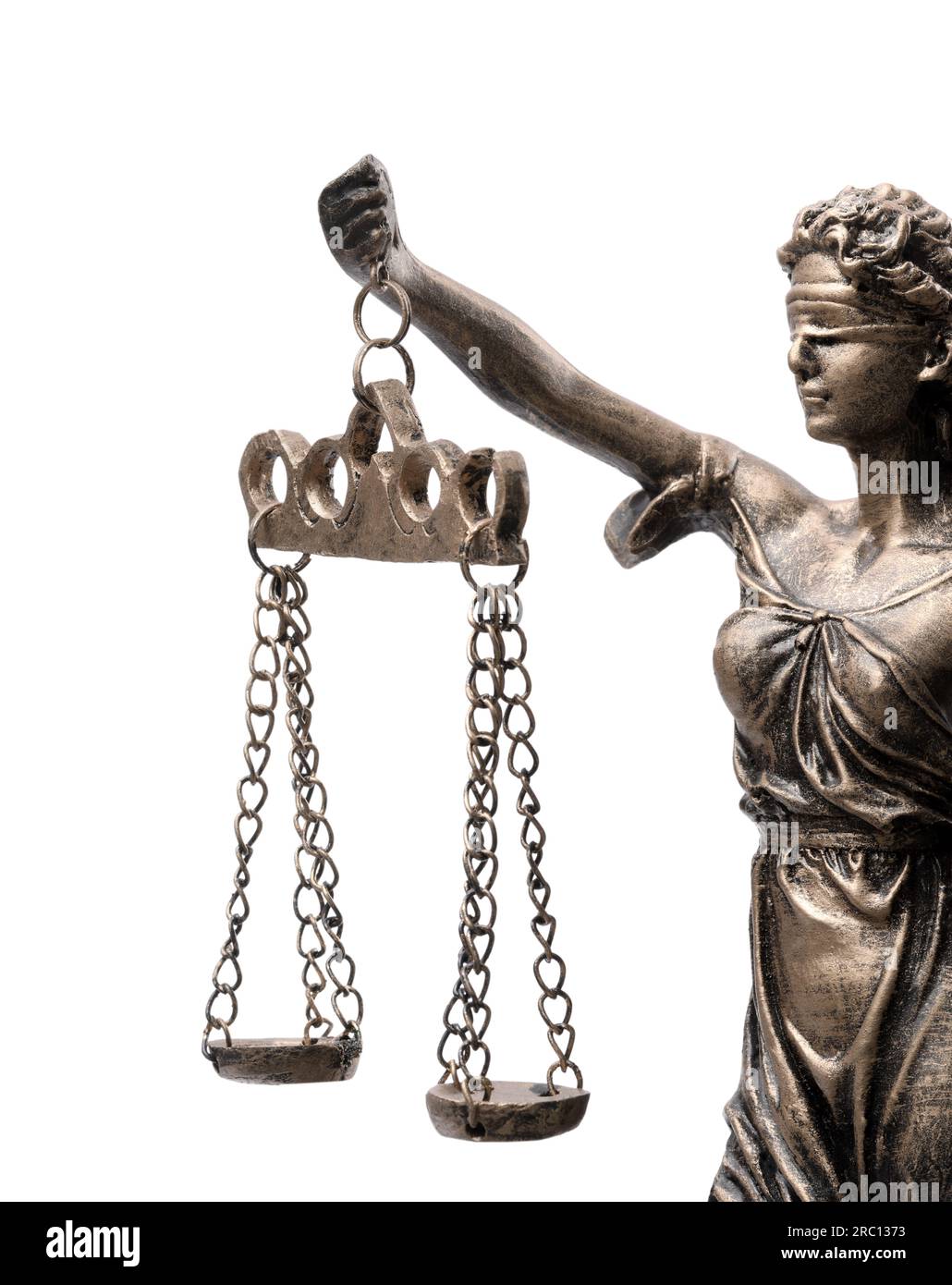 Die Statue von Lady Justice, isoliert auf Weiß. Symbol für faire Behandlung nach dem Gesetz Stockfoto