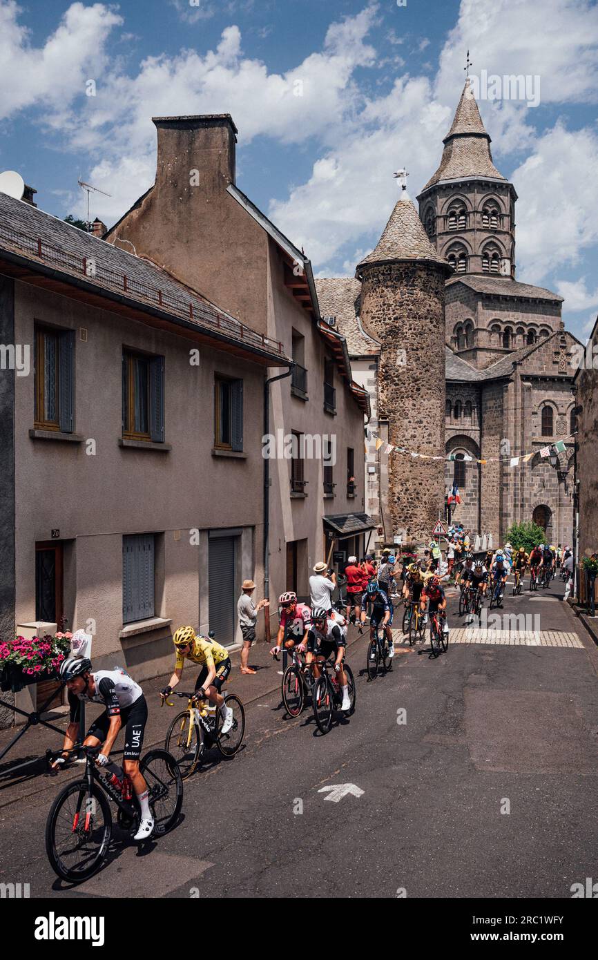 Issoire, Frankreich. 11. Juli 2023. Bild von Zac Williams/SWpix.com- 11/07/2023 - Radfahren - 2023 Tour de France - Stage 10 Vulcania nach Issoire (167,2km) - Jonas Vingegaard, Jumbo Visma. Kredit: SWpix/Alamy Live News Stockfoto