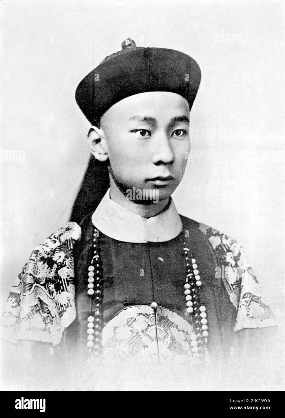 China: Amurlingkui (1886.-29. Mai 1930), der 13. Jasagh (Prinz) des Horqin Left Rear Banner und der letzte Inhaber des Peerage. Amurlingkui, höflicher Name Yimang, chinesischer Name SE Enfu, war ein mongolischer Chorchin-Adliger, der von Qasar abstammt, Dschingis Khans jüngstem Bruder. Stockfoto