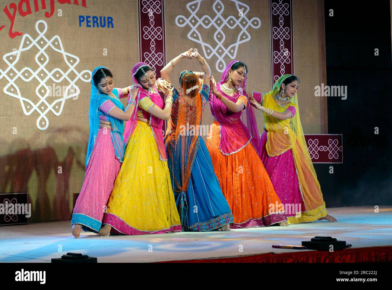 Kathak-Tanz im Natiyanjali-Festival im Perur-Tempel, Tamil Nadu, Indien Stockfoto