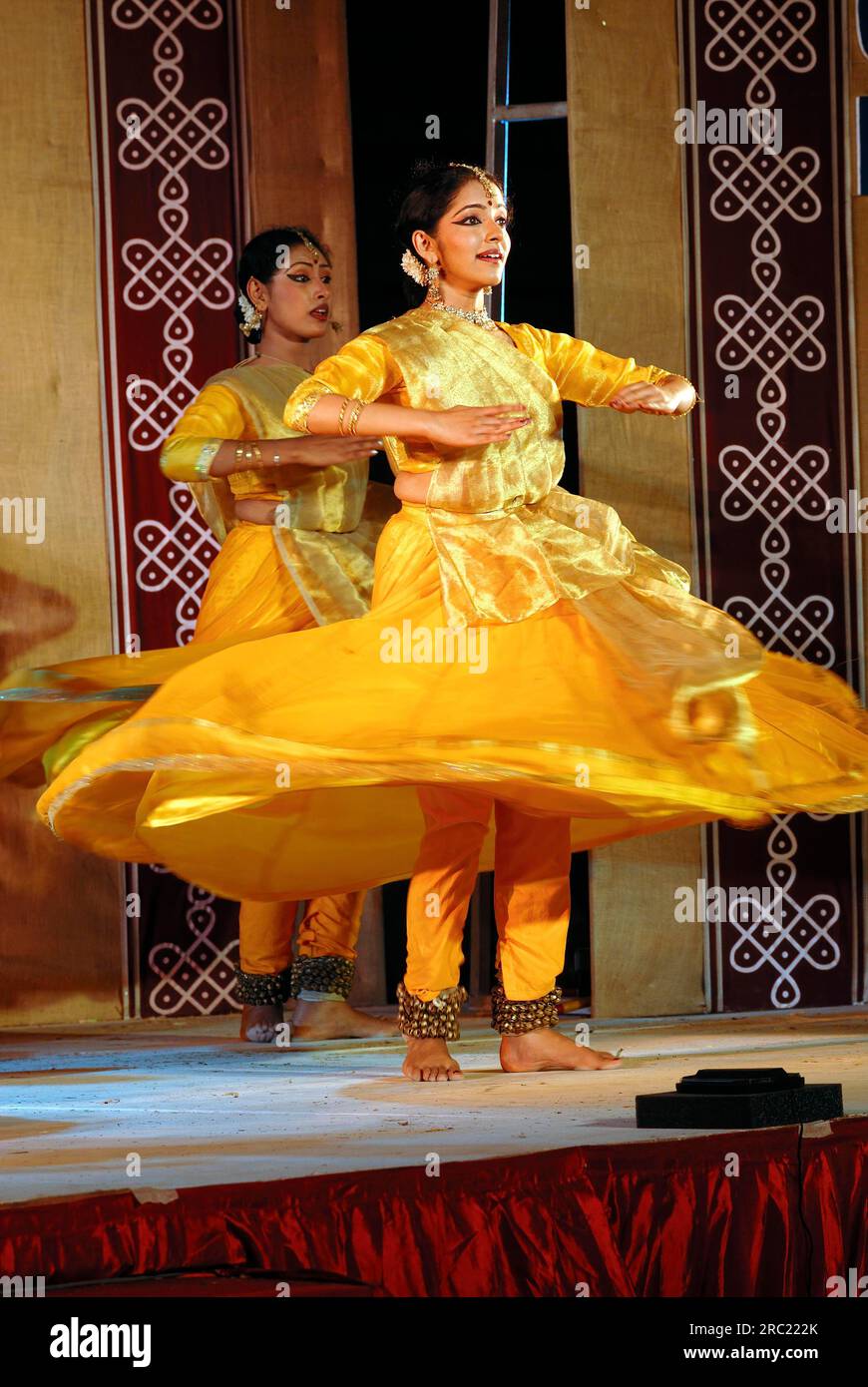 Kathak-Tanz im Natiyanjali-Festival im Perur-Tempel, Tamil Nadu, Indien Stockfoto