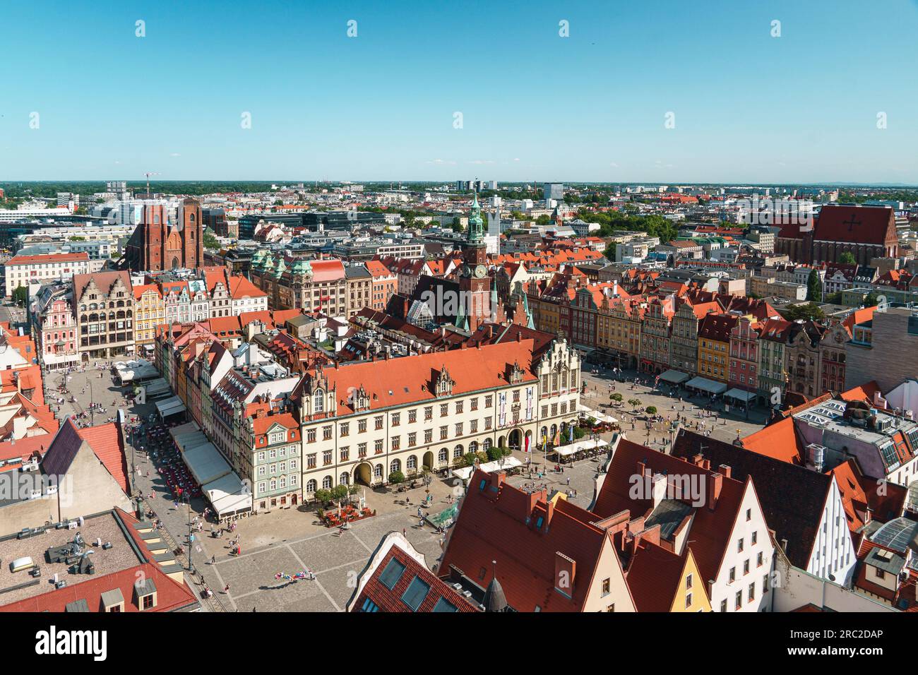 Marktplatz in Breslau. Blick von der Aussichtsplattform auf dem Turm der Kirche St. Elisabeth von Ungarn Stockfoto