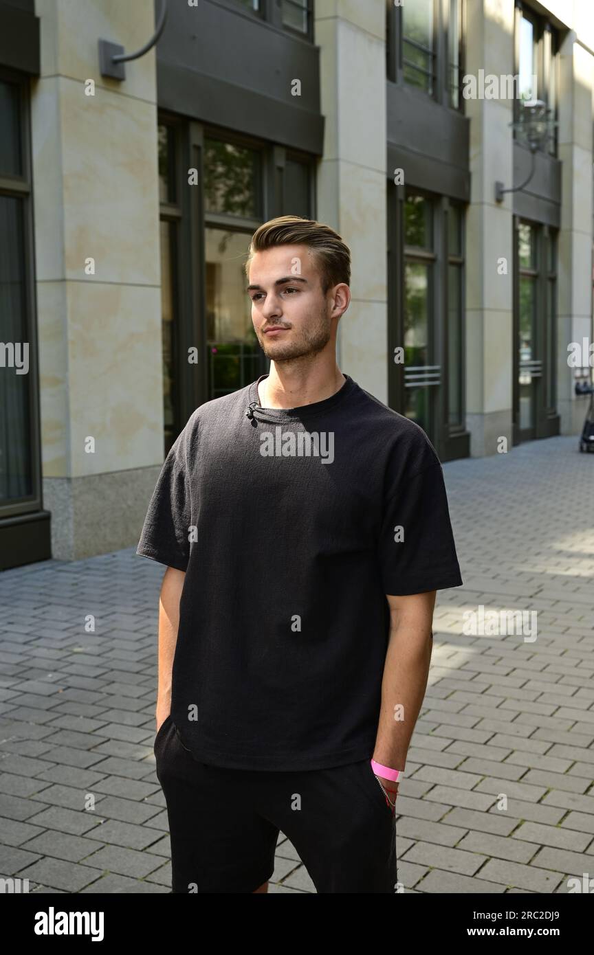 Can Kaplan beim Mates Date Influencer Event auf der Berliner Fashion