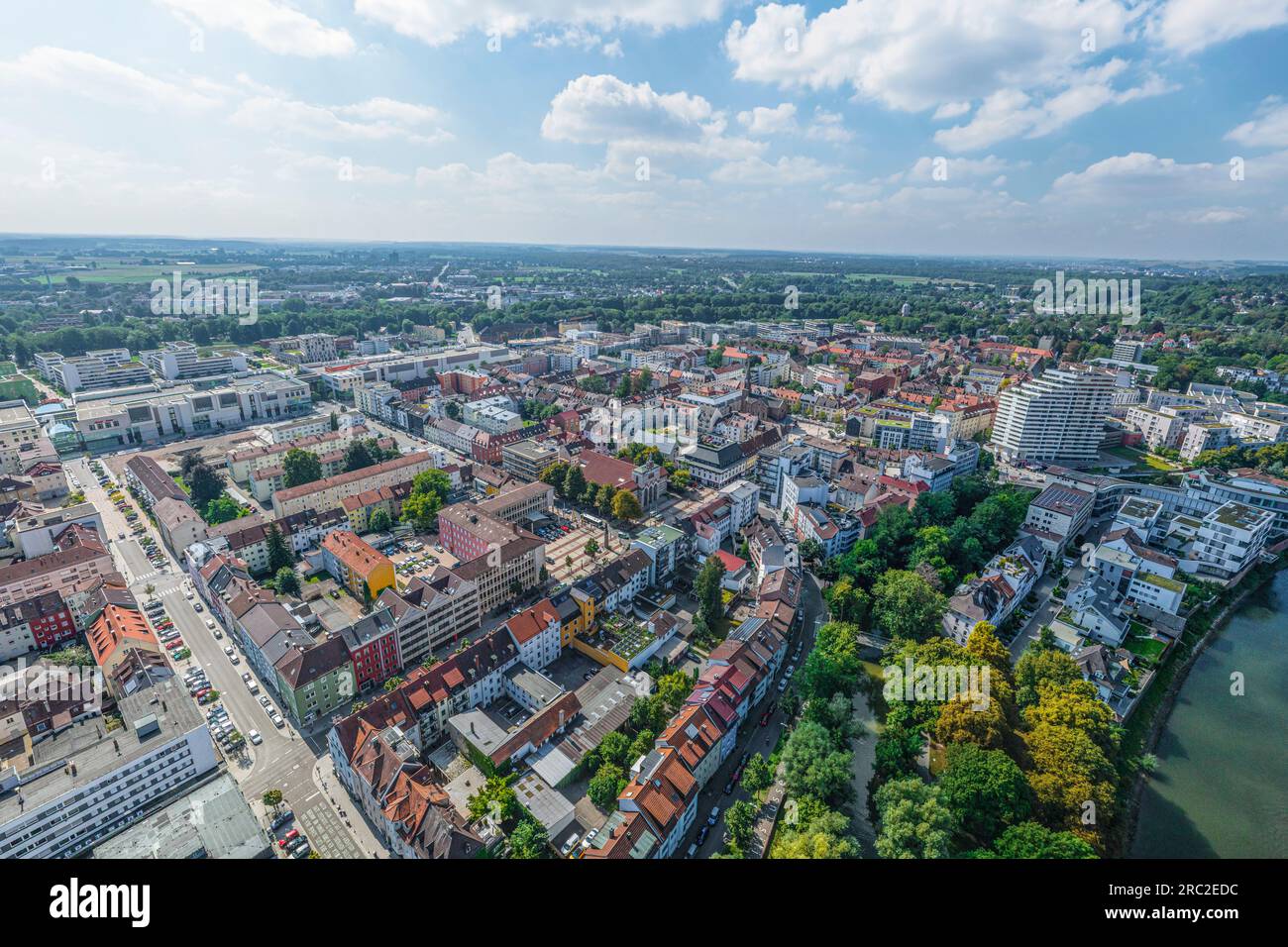 Die bayerische Stadt Neu-Ulm an der Donau von oben Stockfoto