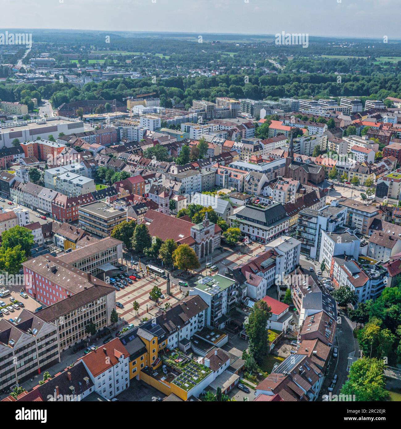 Die bayerische Stadt Neu-Ulm an der Donau von oben Stockfoto