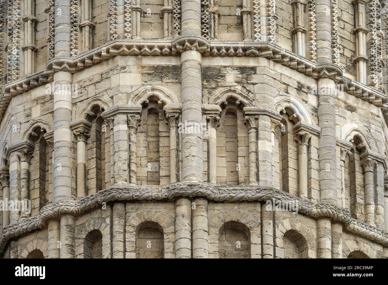 Details zu Teilen des Äußeren der Ely Cathedral, Cambridgeshire, Großbritannien Stockfoto