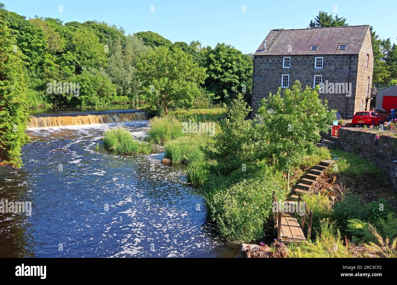 River Bush Bridge Street in Bushmills, Co Antrim Stockfoto