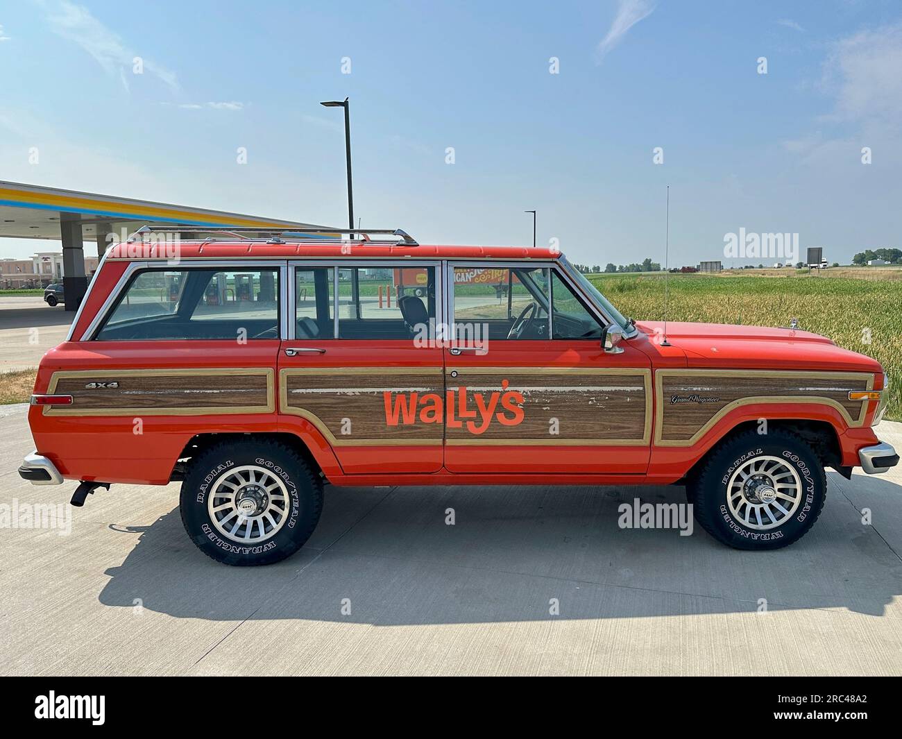 Pontiac, Illinois - 22. Juni 2023: Wally's Tankstelle and Truckstop - The Great American Road Trip Stockfoto