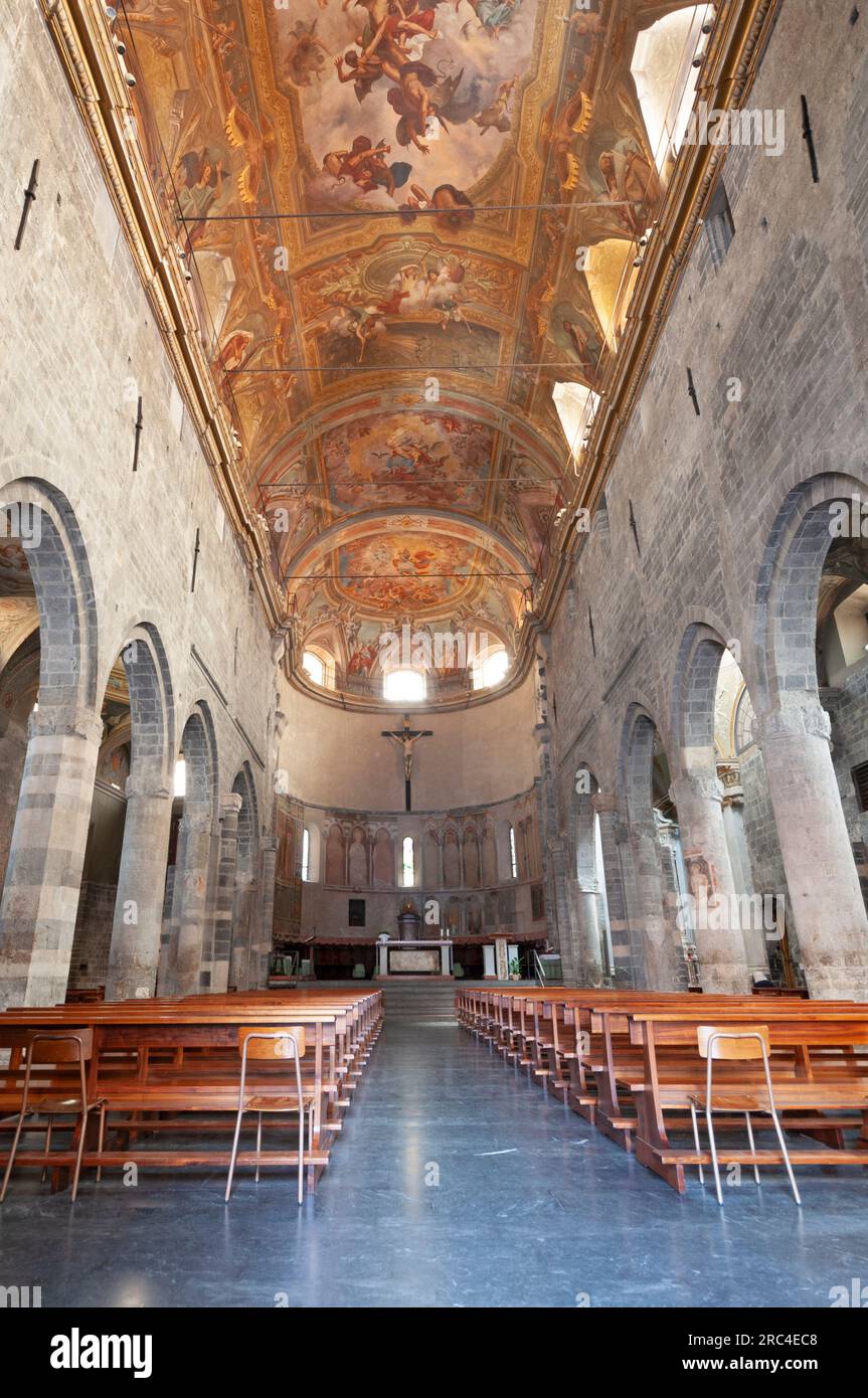 Italien, Ligurien, Albenga, Kathedrale San Michele Arcangelo, Innenansicht Stockfoto