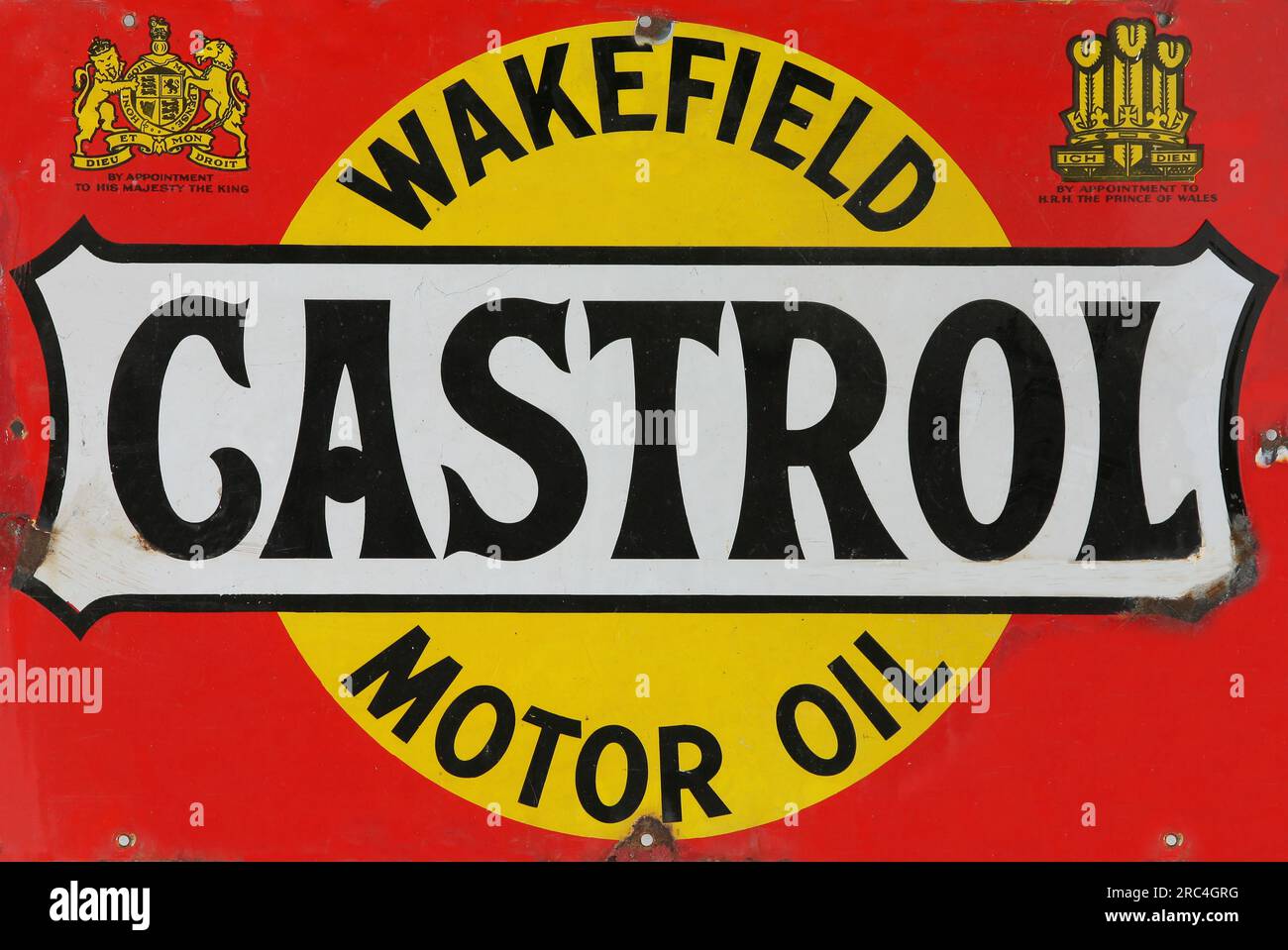 Ein altes emailliertes Castrol-Garagenschild Stockfoto