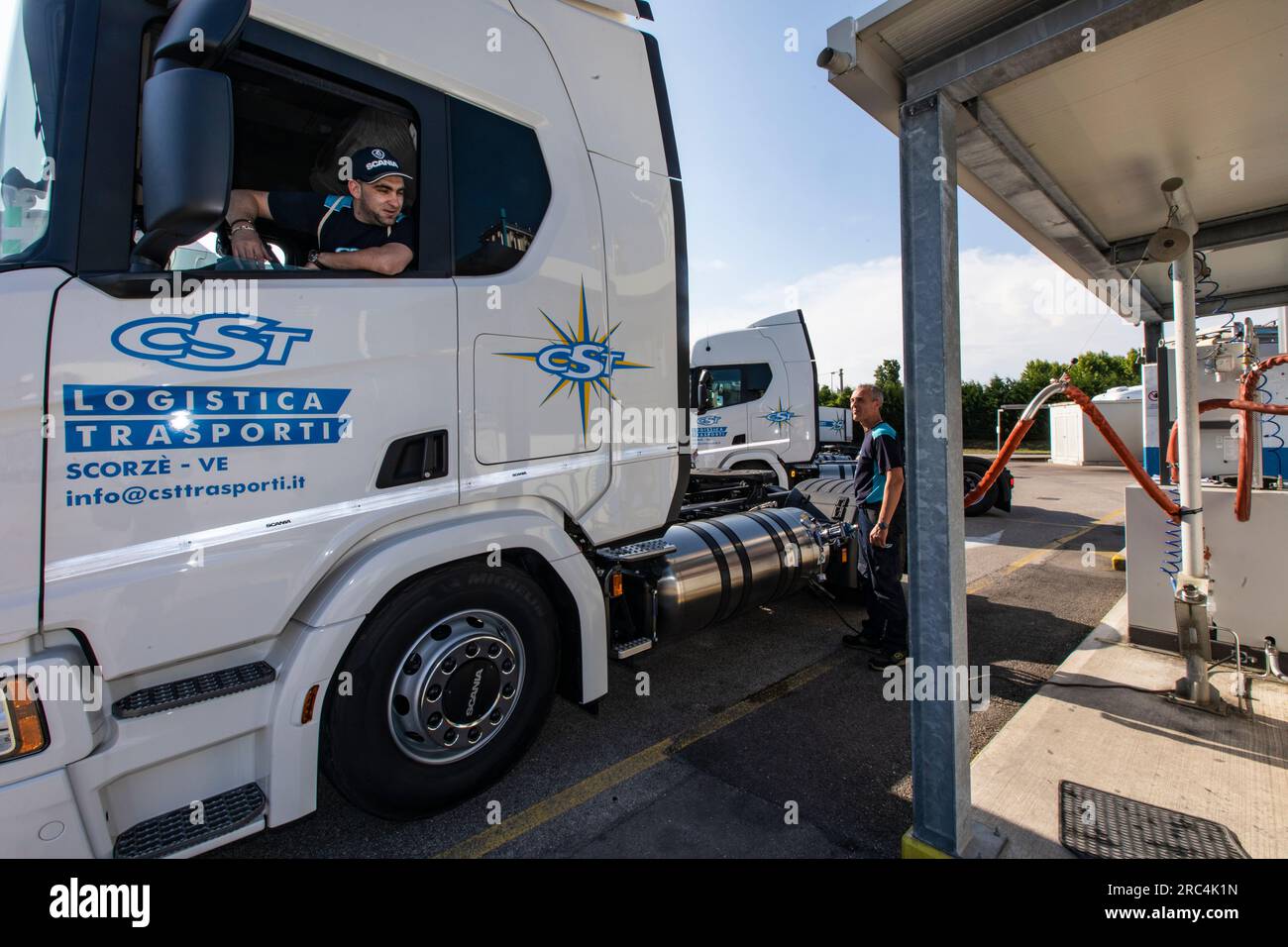 Hauptverteiler LKW-Zapfsäule Stockfoto