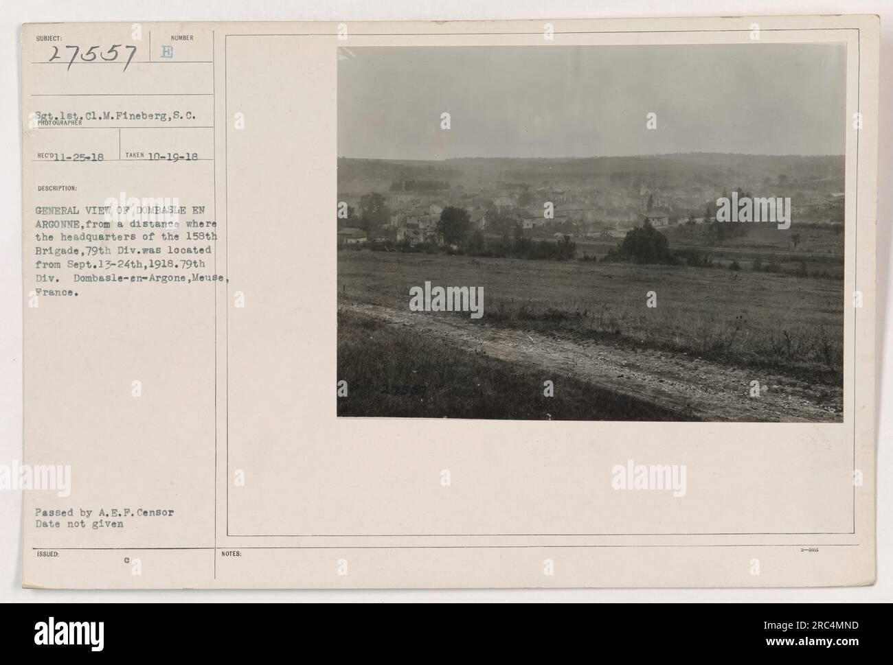 Allgemeiner Überblick über Dombasle-en-Argonne, wo sich der Hauptsitz der 158. Brigade, 79. Division vom 13. Bis 24. September 1918 befand. Dieses Foto zeigt die Landschaft und Strukturen in der Gegend während des Ersten Weltkriegs Aufgenommen am 19. Oktober 1918 von Sgt 1. Cl. M. Fineberg. Stockfoto