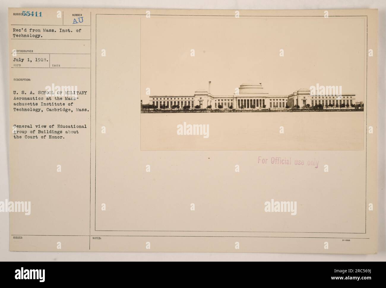 USA Schule für Militärluftfahrt am Massachusetts Institute of Technology (mit) in Cambridge, Massachusetts. Dieses Foto zeigt einen allgemeinen Überblick über die Bildungsgebäude im Bereich des Ehrengerichts. Das Foto wurde am 1. Juli 1918 von einem offiziellen Fotografen aufgenommen und ist nur für den offiziellen Gebrauch bestimmt. Stockfoto