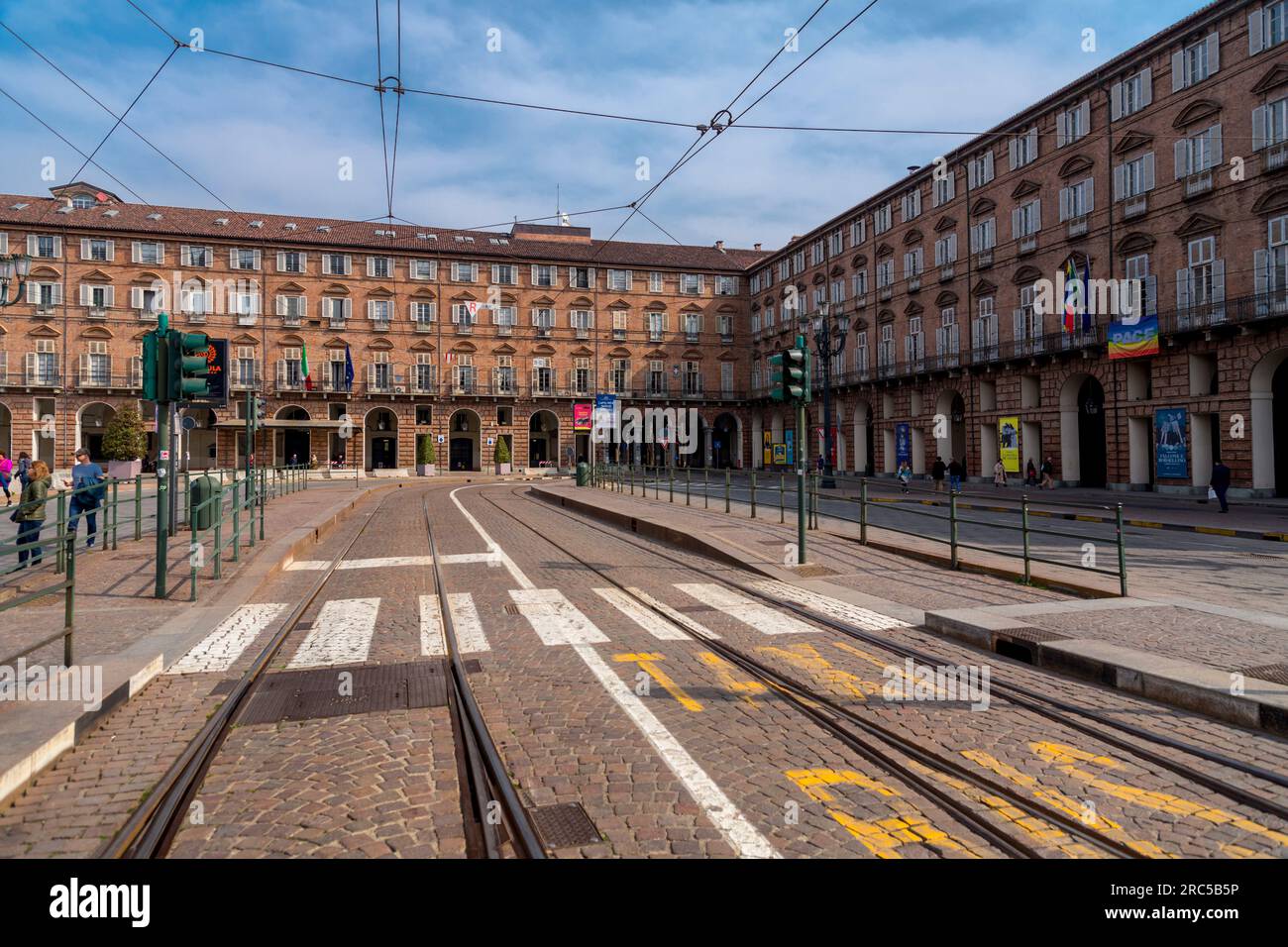 Turin, Italien - 27. März 2022: Das Teatro Regio, Royal Theatre ist ein bekanntes Opernhaus und Opernunternehmen in Turin, Piemont, Italien. Stockfoto