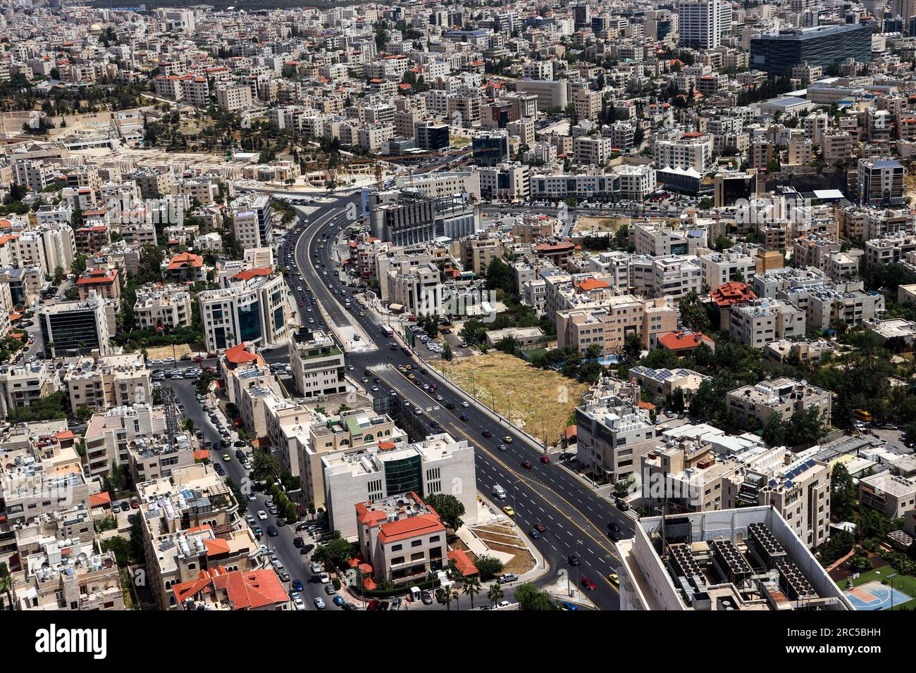 Stadtplanung für Städte – Jordanien, Amman Stadtgebäude von oben (schöne Stadt im Mittleren Osten) Stockfoto