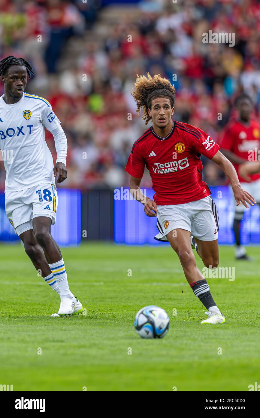 Oslo, Norwegen 12. Juli 2023 Hannibal Mejbri von Manchester United besitzt den Ball während des Fußballspiels zwischen Manchester United und Leeds United vor der Saison, das im Ullevaal Stadium in Oslo, Norwegen stattfindet. Kredit: Nigel Waldron/Alamy Live News Stockfoto