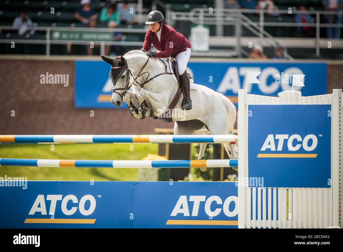 Shauna Cook of Canada nimmt am Rolex North American Grand Prix in Spruce Meadows Teil. Stockfoto