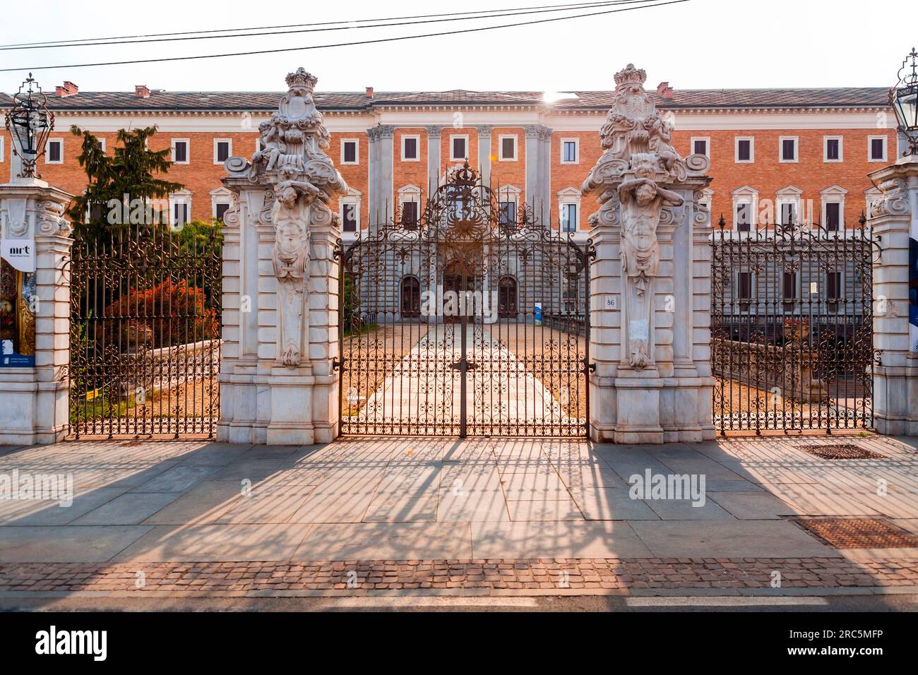 Turin, Italien - 27. März 2022: Der Museumskomplex der königlichen Museen von Turin ist eine Ode an italienische Kunst, Kultur und Geschichte von der Römerzeit bis zur Ära Stockfoto