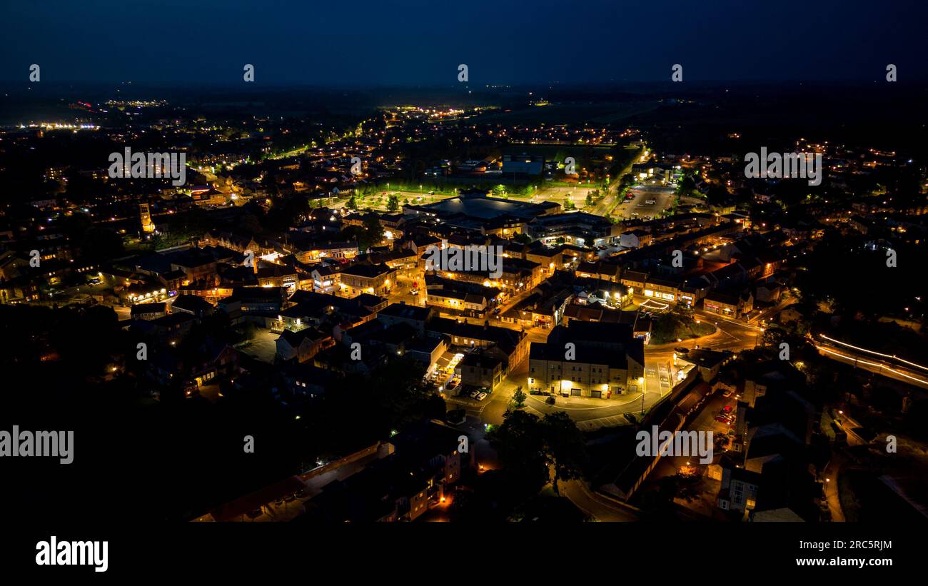 Einzigartige Aufnahmen aus der Luft, aufgenommen mit der Drohne über der Stadt Stockfoto