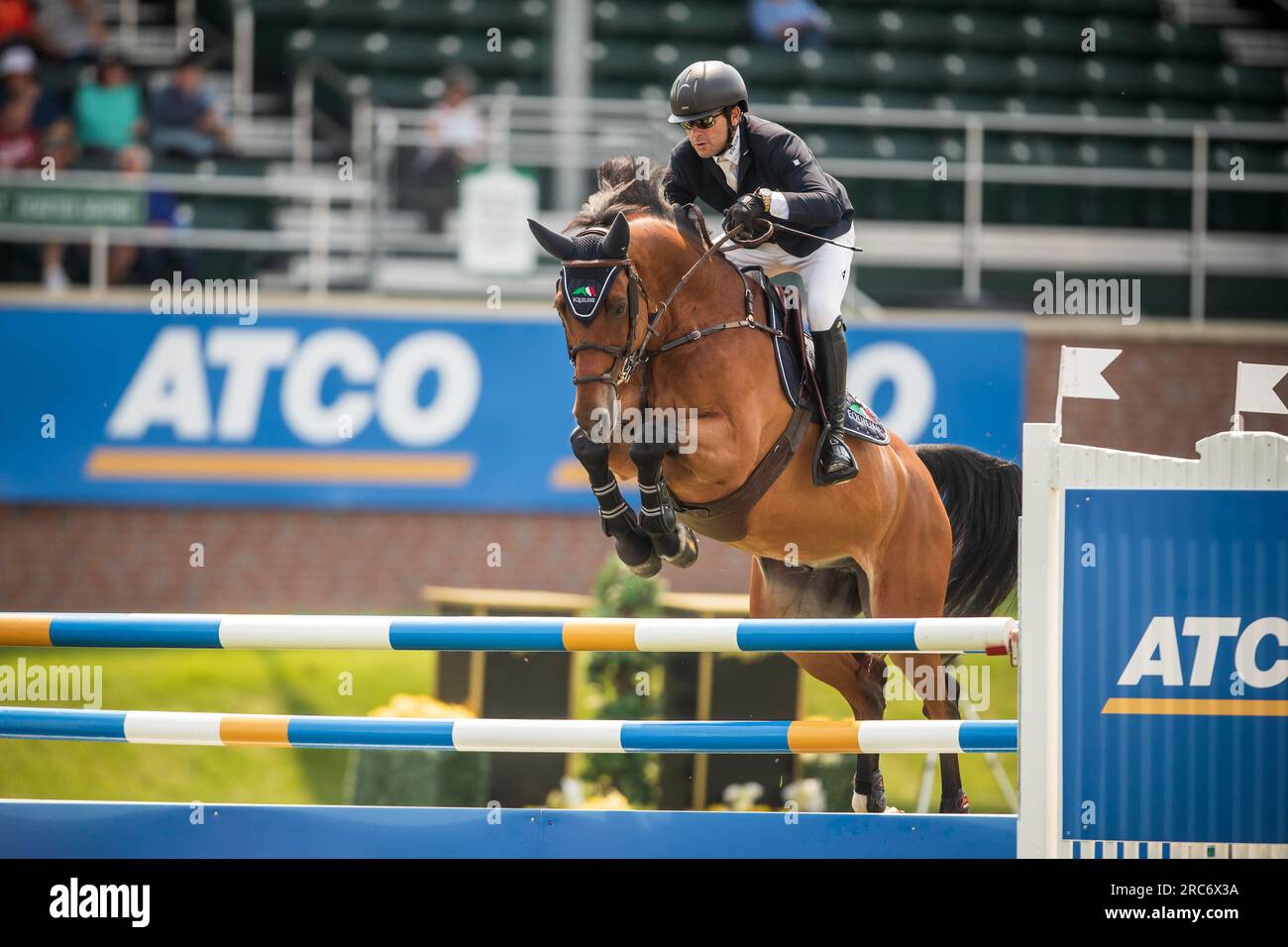 Conor Swail of Ireland nimmt am Rolex North American Grand Prix in Spruce Meadows Teil. Stockfoto