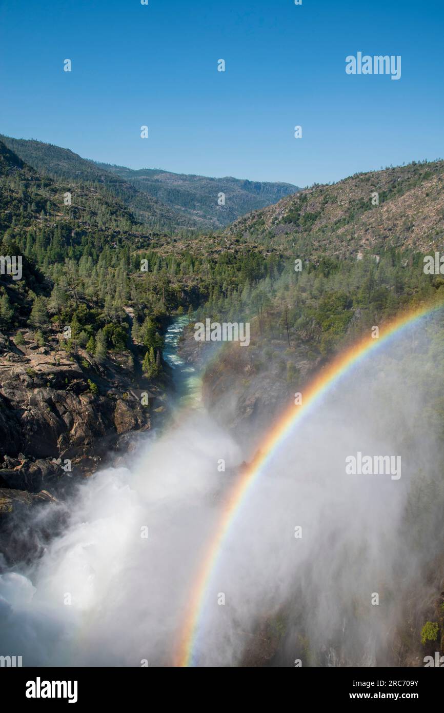 Der O'Shaughnessy-Staudamm ist verantwortlich für die Einrichtung des Hetch Hetchy-Reservoirs im Yosemite-Nationalpark, Kalifornien, USA. Stockfoto