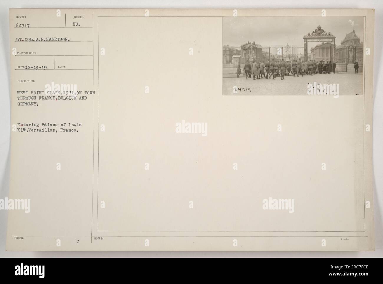 West Point Klasse 1921 Besuch des Schlosses Ludwig XIV in Versailles, Frankreich während ihrer Tour durch Frankreich, Belgien und Deutschland. Dieses Foto wurde von LT. Colonel G. R. Harrison am 13. Dezember 1919 aufgenommen. Das Beschreibungssymbol ist EU. Stockfoto