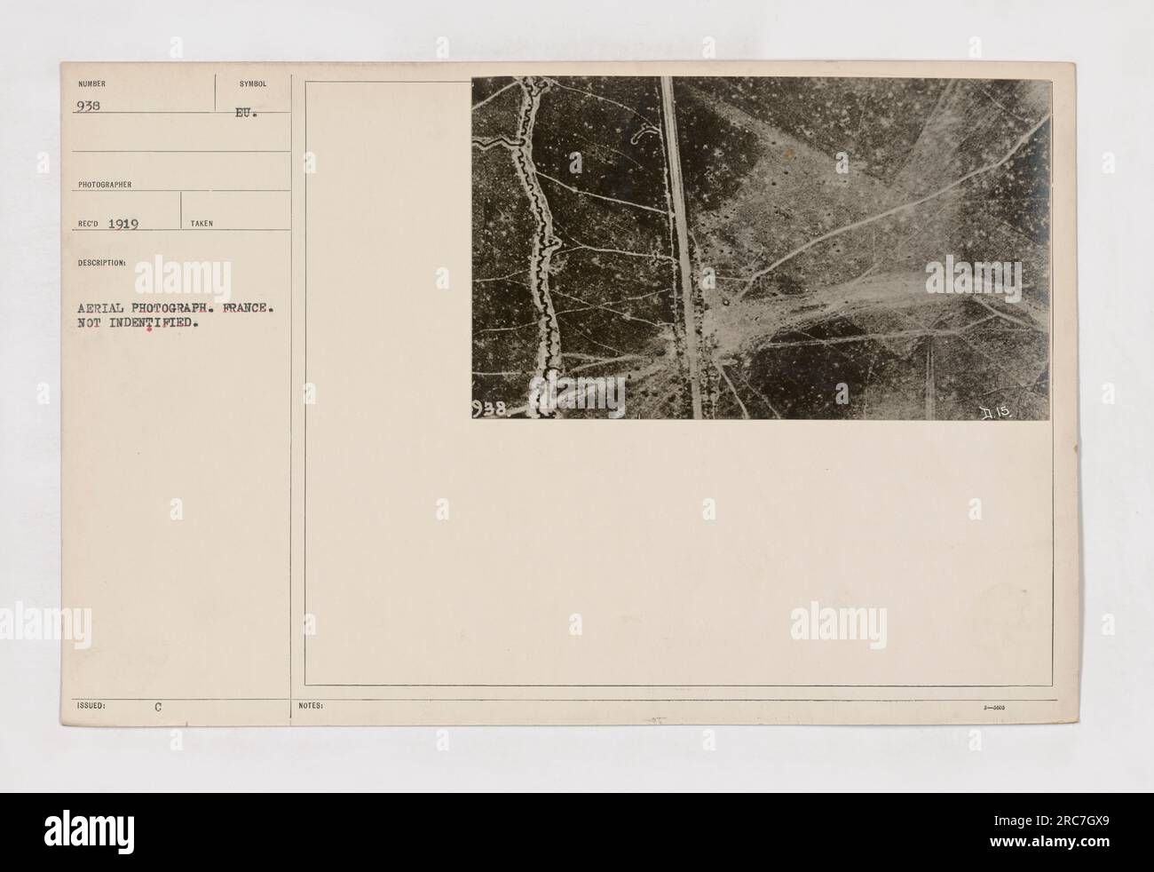 Luftfoto, aufgenommen 1919 vom Fotografen Reed. Der Standort ist unbekannt, aber er befindet sich während des Ersten Weltkriegs in Frankreich. Die Nummer des Fotos ist 938 aus der Sammlung mit dem Titel „Fotos amerikanischer Militäraktivitäten“, die verschiedene Militäroperationen zeigen. Stockfoto