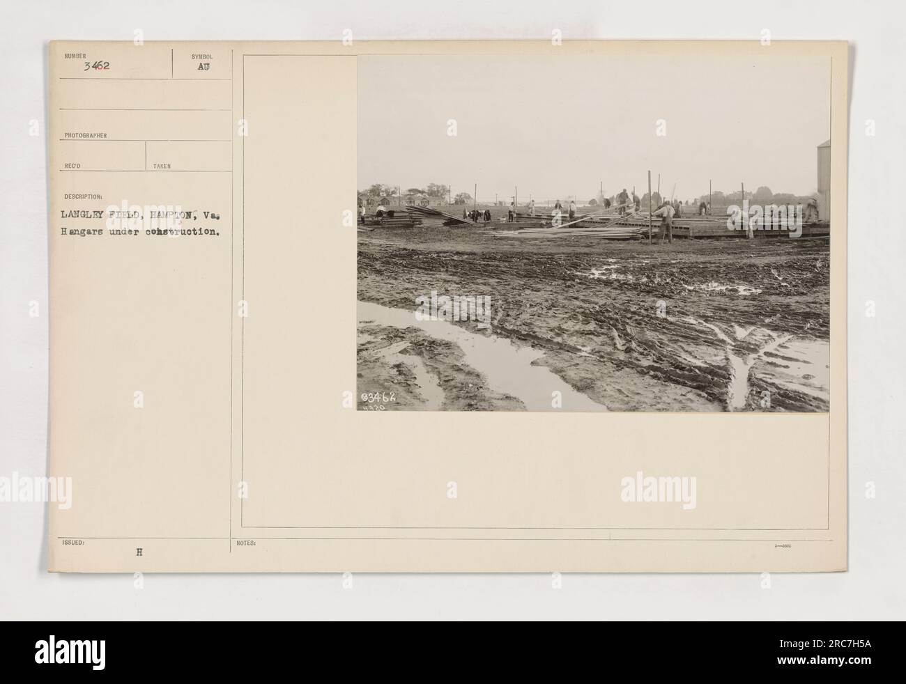 Hangars im Bau am Langley Field in Hampton, Virginia während des Ersten Weltkriegs. Dieses Foto von Reed Hunder zeigt die laufenden Bauarbeiten auf dem Feld. Stockfoto