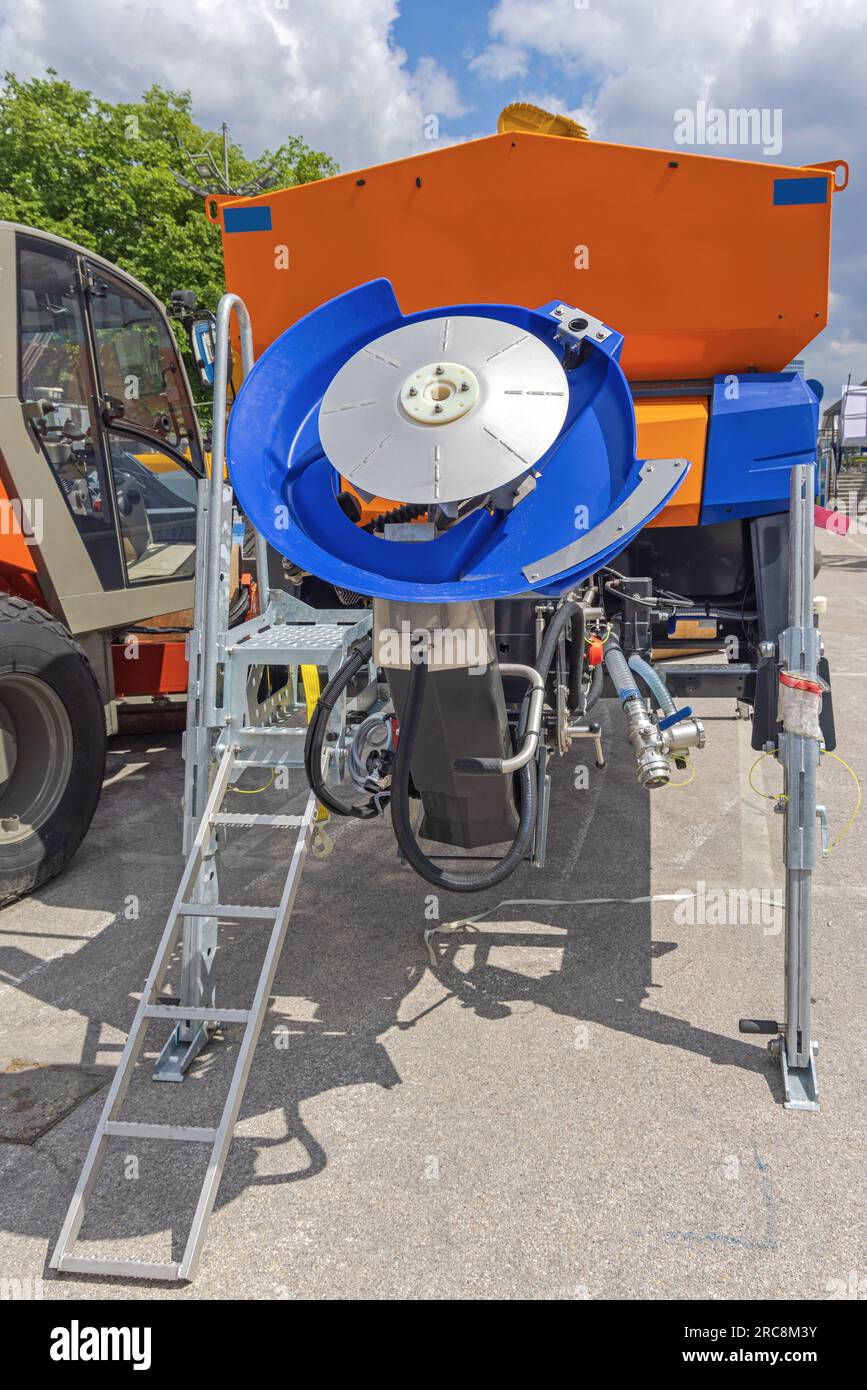 Salt Spreader Machine für Lkw Ready für den Wintereinsatz Stockfoto