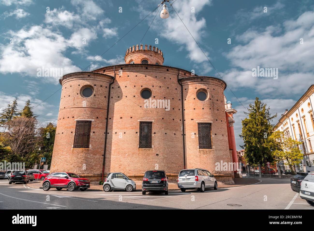 Padua, Italien - 4. April 2022: Madonna Addolorata al Torresino oder Santa Maria del Pianto oder Santa Maria del Torresino römisch-katholische Gemeinde Kirchenstandort Stockfoto