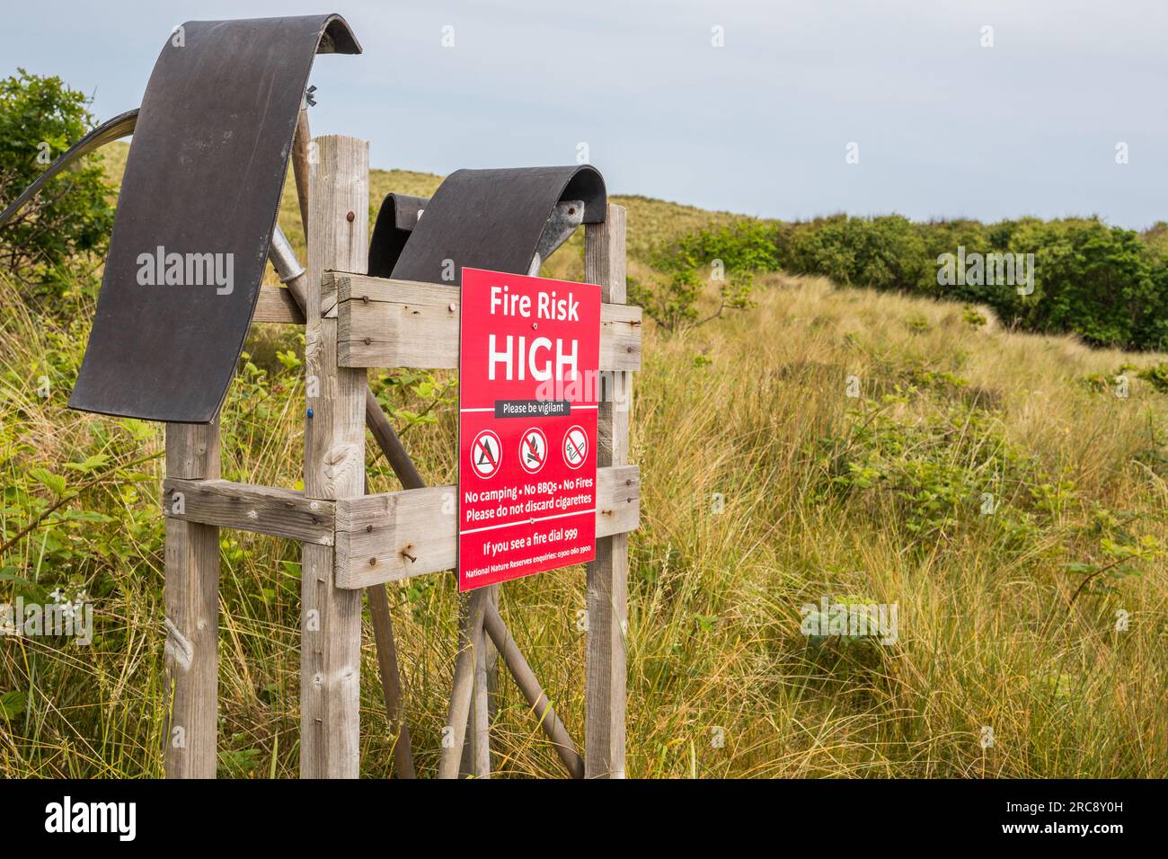 National Nature Reserve at Winterton Dunes High risk at Fire Schild. Stockfoto