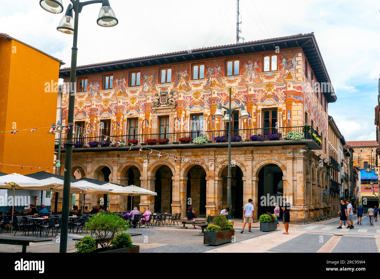 Rathaus Durango aus dem 17. Jahrhundert mit herrlicher Fassade; Gemeinde Durango, Tariba, Spanien. Stockfoto