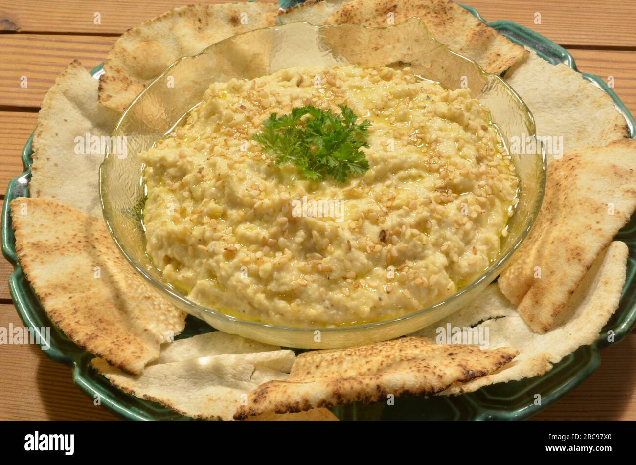 HOMUS Tahine - Ich bezweifle, dass jemand sagen kann, dass er Kichererbsen nicht mag, nachdem er dieses Gericht probiert hat... Stockfoto