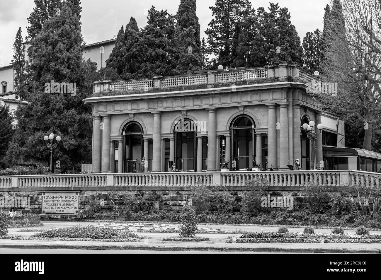 Florenz, Italien - 6. April 2022: Blick vom Park Rampe di Giuseppe Poggi, benannt nach dem berühmten italienischen Architekten Florenz, Italien. Stockfoto