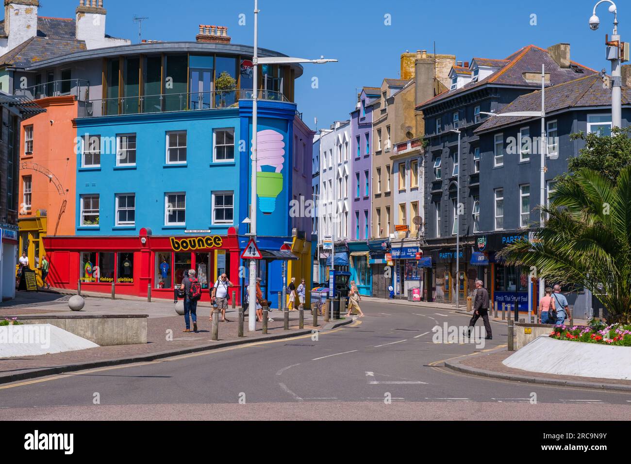 Folkestone, Vereinigtes Königreich - 9. Juli 2023: Folkestone's Creative Quarter, in Folkestone's Old High Street Stockfoto